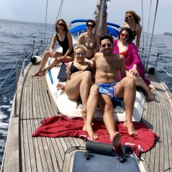 Crazy-Girl-Bavaria-Cruiser-42