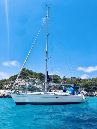Crazy-Girl-Bavaria-Cruiser-42-7