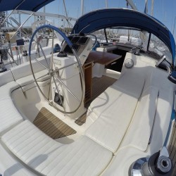 Crazy-Girl-Bavaria-Cruiser-42-8