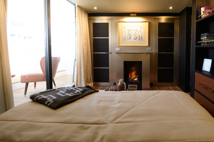 Goldfinger 65 Ibiza 8