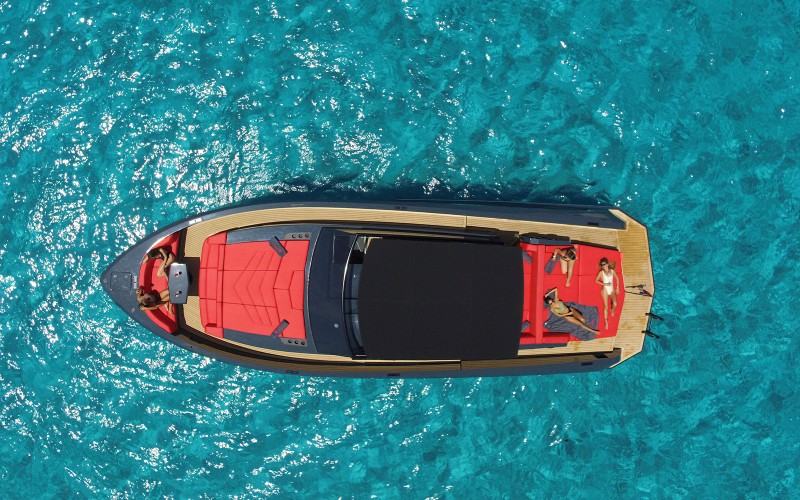 Vanquish 48 Yacht Lady Thunder 7