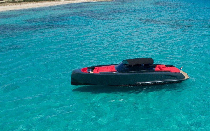Vanquish 48 Yacht Lady Thunder 9