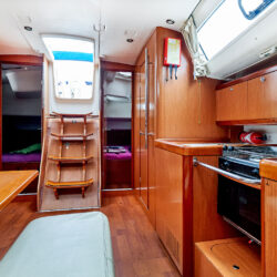 Gin Tonic Beneteau Oceanis 43 Ibiza 11