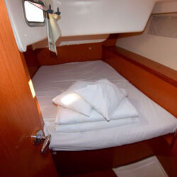Gin Tonic Beneteau Oceanis 43 Ibiza 2