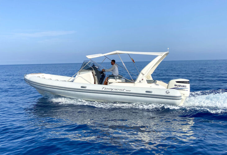 Lancha Capelli Tempest 800 Ibiza 10