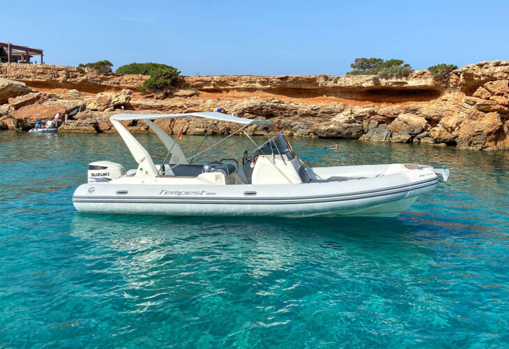 Lancha Capelli Tempest 800 Ibiza 11