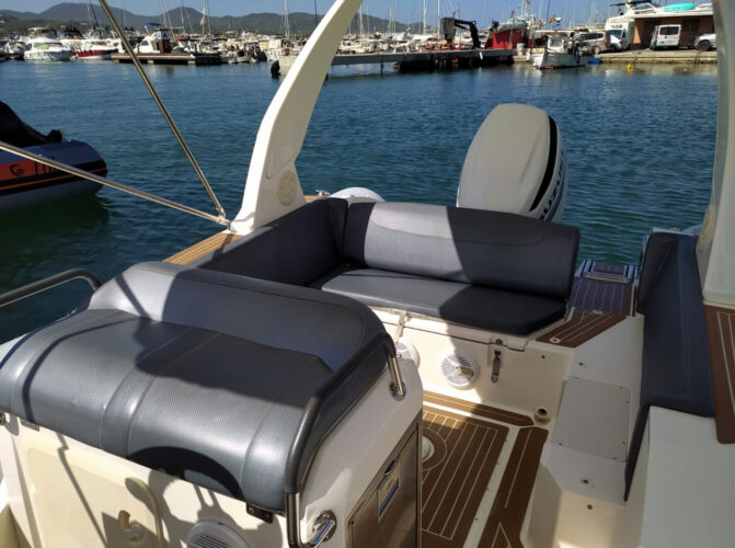 Lancha Capelli Tempest 800 Ibiza 3