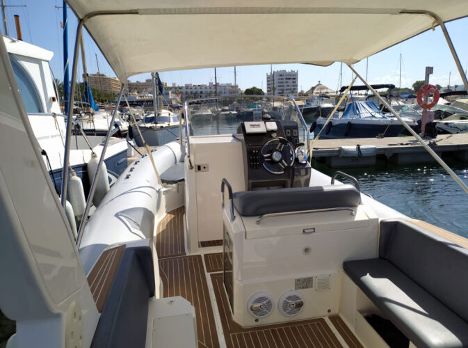Lancha Capelli Tempest 800 Ibiza 6