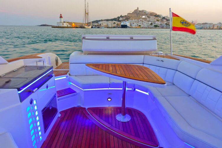 Sea Ray 350 SLX Ibiza 4