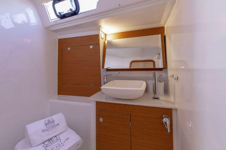 Velero Dufour 390 Grand Large Ibiza 14