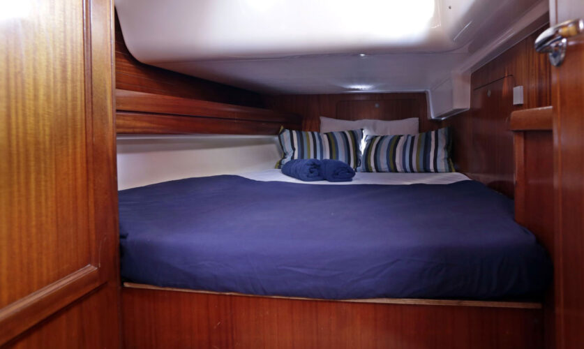 Velero Dufour 43 Classic Ibiza 10