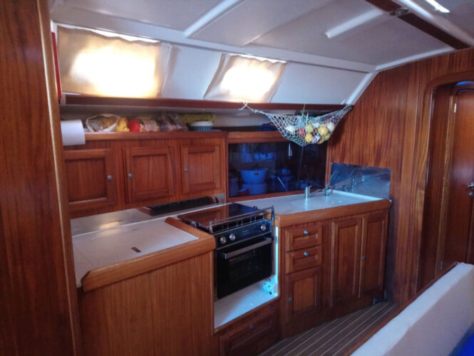 Velero Dufour 43 Classic Ibiza 9