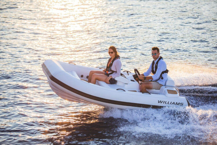 Wiliams Turbojet 325 Ibiza 2