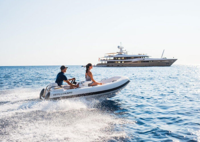 Wiliams-Turbojet-325-Ibiza-3