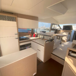 Yacht Prestige 520 Ibiza 14