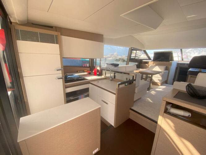 Yacht Prestige 520 Ibiza 14