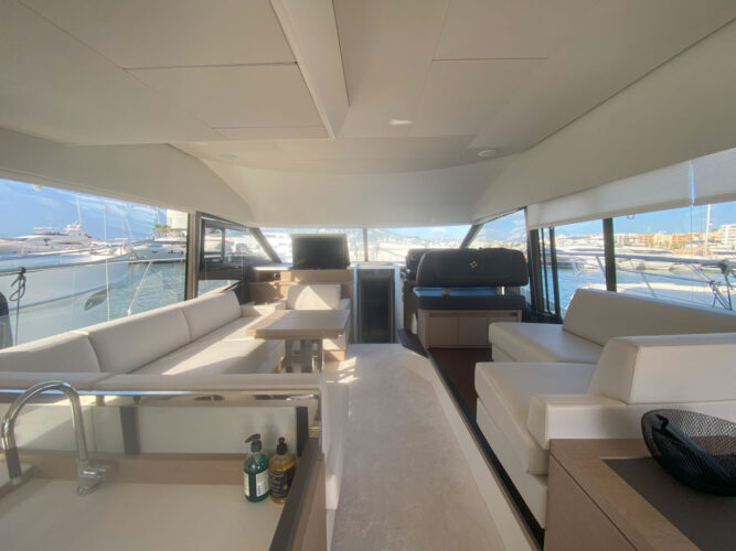 Yacht Prestige 520 Ibiza 16
