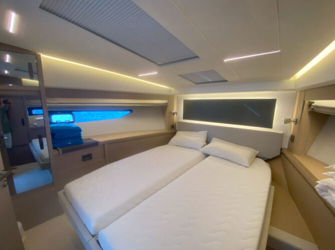 Yacht Prestige 520 Ibiza 19