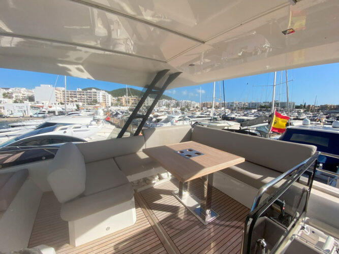Yacht Prestige 520 Ibiza 26