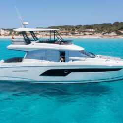 Yacht Prestige 520 Ibiza 9