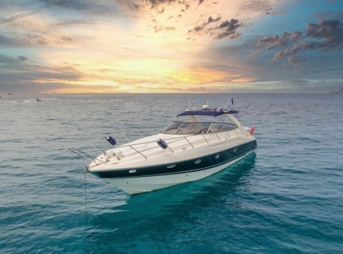 Yacht Sunseeker Camargue 50 Ibiza 11