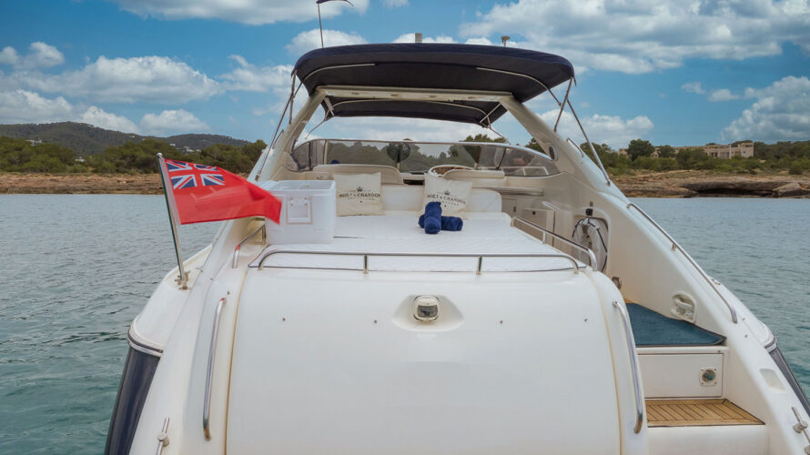 Yacht Sunseeker Camargue 50 Ibiza 16