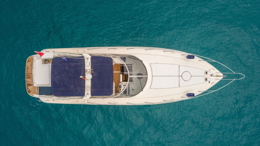 Yacht Sunseeker Camargue 50 Ibiza 17
