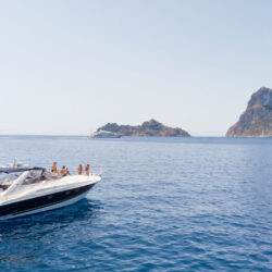 Yacht Sunseeker Camargue 50 Ibiza 3