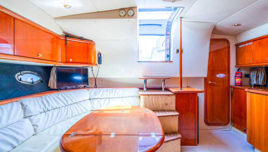 Yacht Sunseeker Camargue 50 Ibiza 8