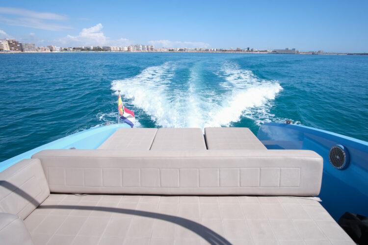 Lancha MALIBLUE Vanquish VQ32 Ibiza 1