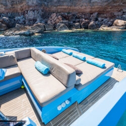 Lancha MALIBLUE Vanquish VQ32 Ibiza 15