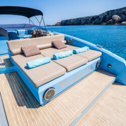 Lancha MALIBLUE Vanquish VQ32 Ibiza 16