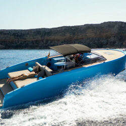 Lancha MALIBLUE Vanquish VQ32 Ibiza 17