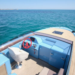 Lancha MALIBLUE Vanquish VQ32 Ibiza 4