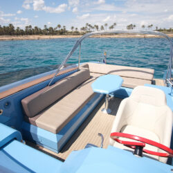 Lancha MALIBLUE Vanquish VQ32 Ibiza 6