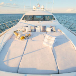 Chill Out Yacht Mangusta 92 Ibiza 10