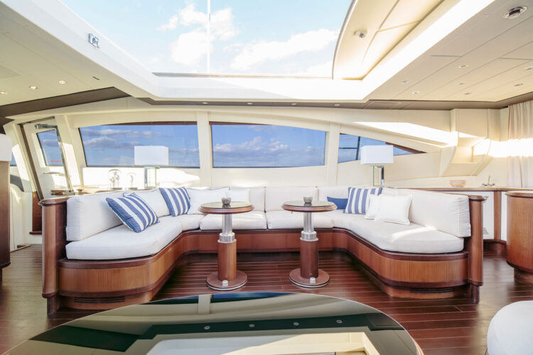 Chill Out Yacht Mangusta 92 Ibiza 16