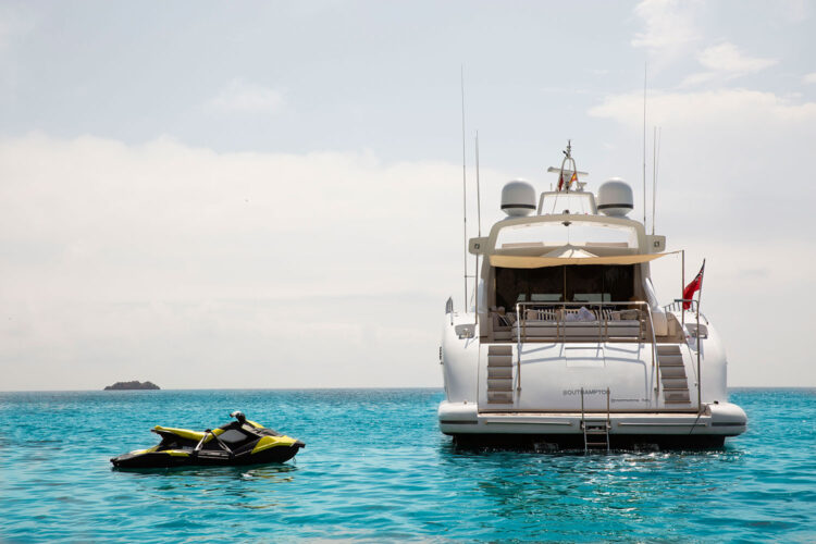 Chill Out Yacht Mangusta 92 Ibiza 2