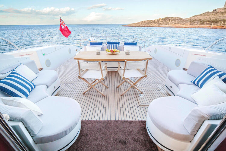 Chill Out Yacht Mangusta 92 Ibiza 8