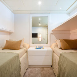 Yacht Nomad Mangusta 108 Ibiza 21