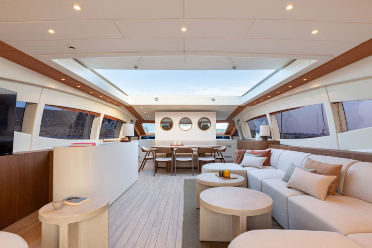 Yacht Nomad Mangusta 108 Ibiza 25