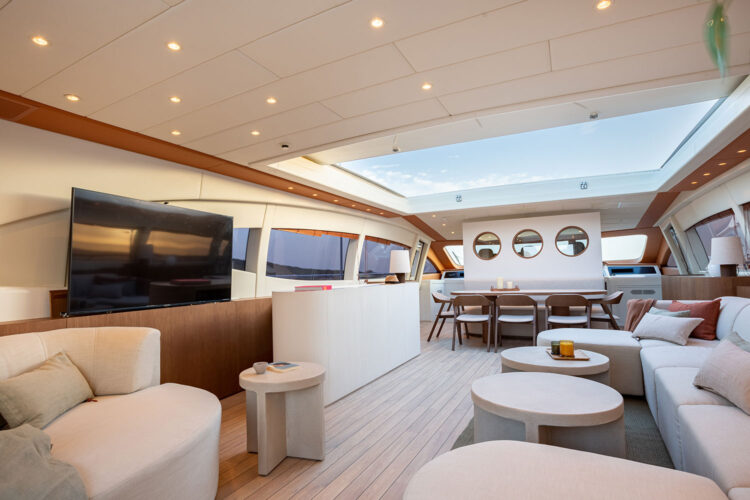 Yacht Nomad Mangusta 108 Ibiza 26