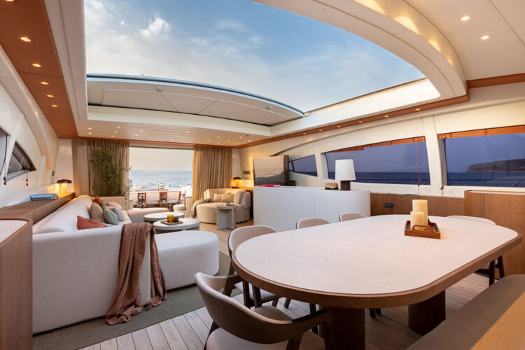 Yacht Nomad Mangusta 108 Ibiza 27