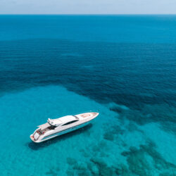 Yacht Nomad Mangusta 108 Ibiza 30