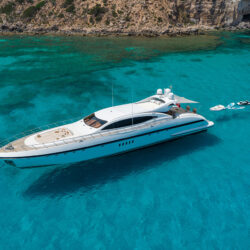 Yacht Nomad Mangusta 108 Ibiza 31