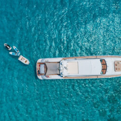 Yacht Nomad Mangusta 108 Ibiza 32
