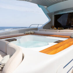 Yacht Nomad Mangusta 108 Ibiza 7