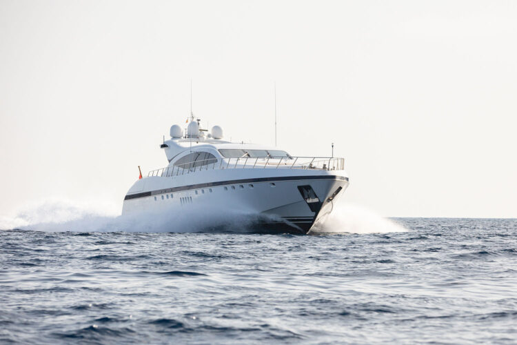 Yacht Nomad Mangusta 108 Ibiza 8