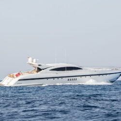 Yacht Nomad Mangusta 108 Ibiza 9