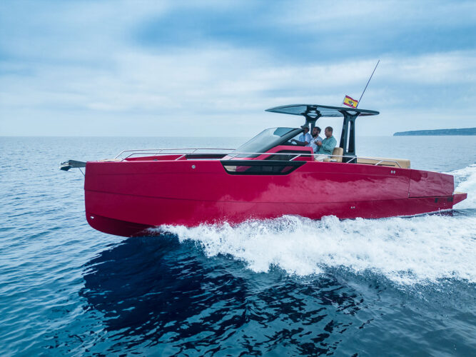 New M11 Ibiza 6 boat